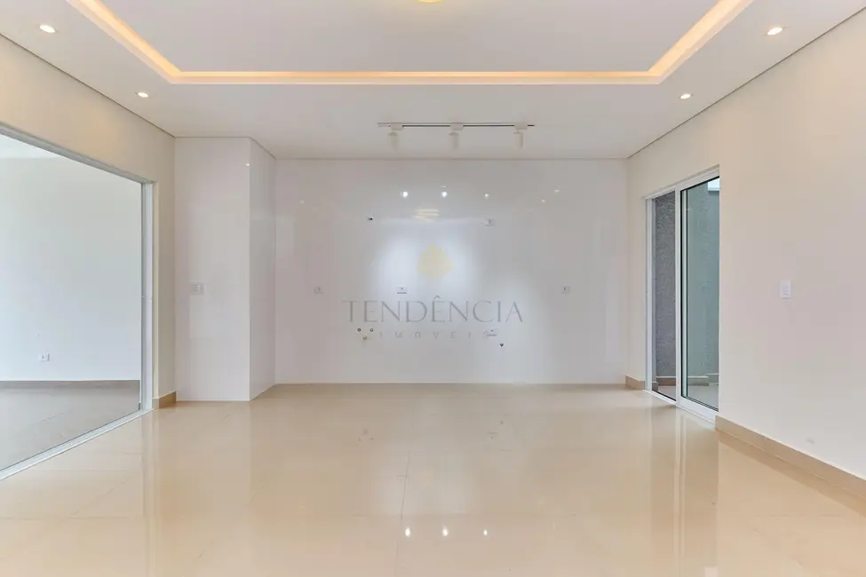 Casa com 3 quartos à venda, 117m2 em Cidade Jardim, Sao Jose Dos Pinhais - PR - imagem 4 Foto 4 de Casa com 3 quartos à venda, 117m2 em Cidade Jardim, Sao Jose Dos Pinhais - PR
