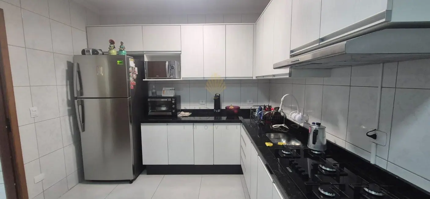 Foto 5 de Sobrado com 3 quartos à venda, 128m2 em Pinheirinho, Curitiba - PR