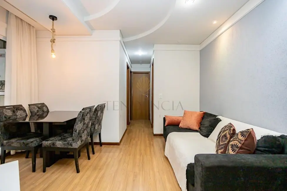 Foto 2 de Apartamento com 3 quartos à venda, 59m2 em Novo Mundo, Curitiba - PR