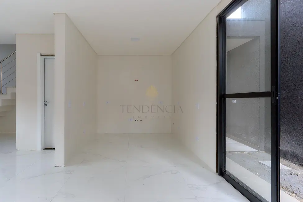 Foto 6 de Sobrado com 3 quartos à venda, 112m2 em Pinheirinho, Curitiba - PR