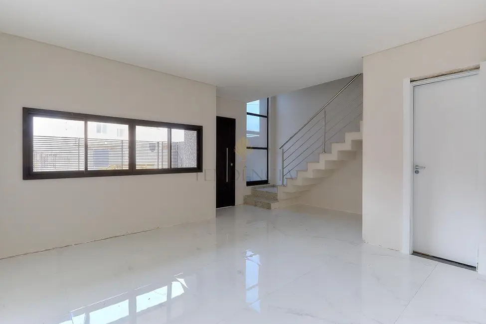 Foto 4 de Sobrado com 3 quartos à venda, 112m2 em Pinheirinho, Curitiba - PR