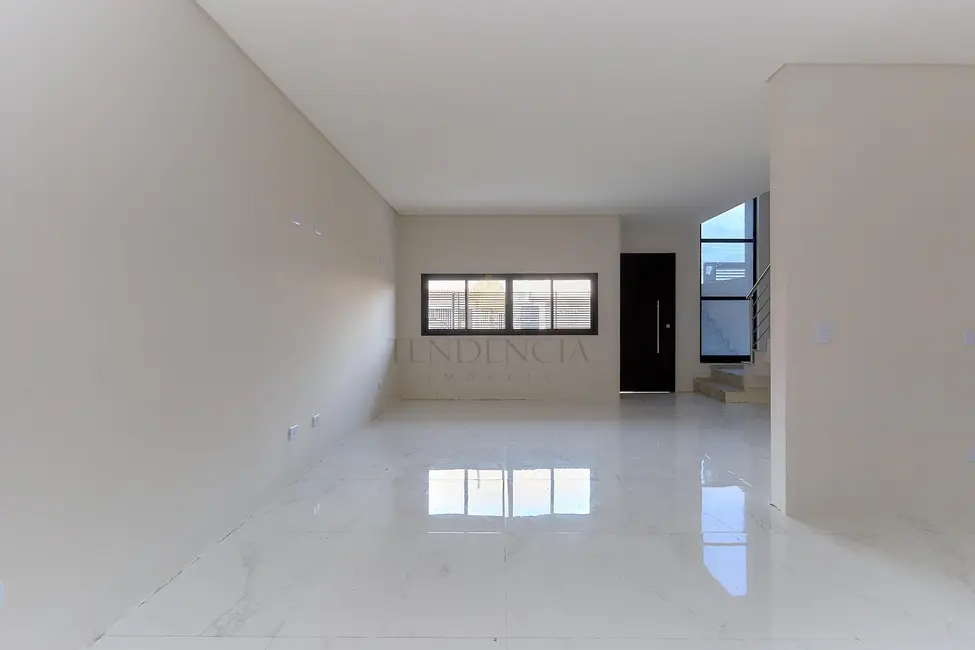 Foto 3 de Sobrado com 3 quartos à venda, 112m2 em Pinheirinho, Curitiba - PR