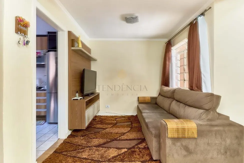 Sobrado com 3 quartos à venda, 110m2 em Boqueirão, Curitiba - PR - imagem 2 Foto 2 de Sobrado com 3 quartos à venda, 110m2 em Boqueirão, Curitiba - PR