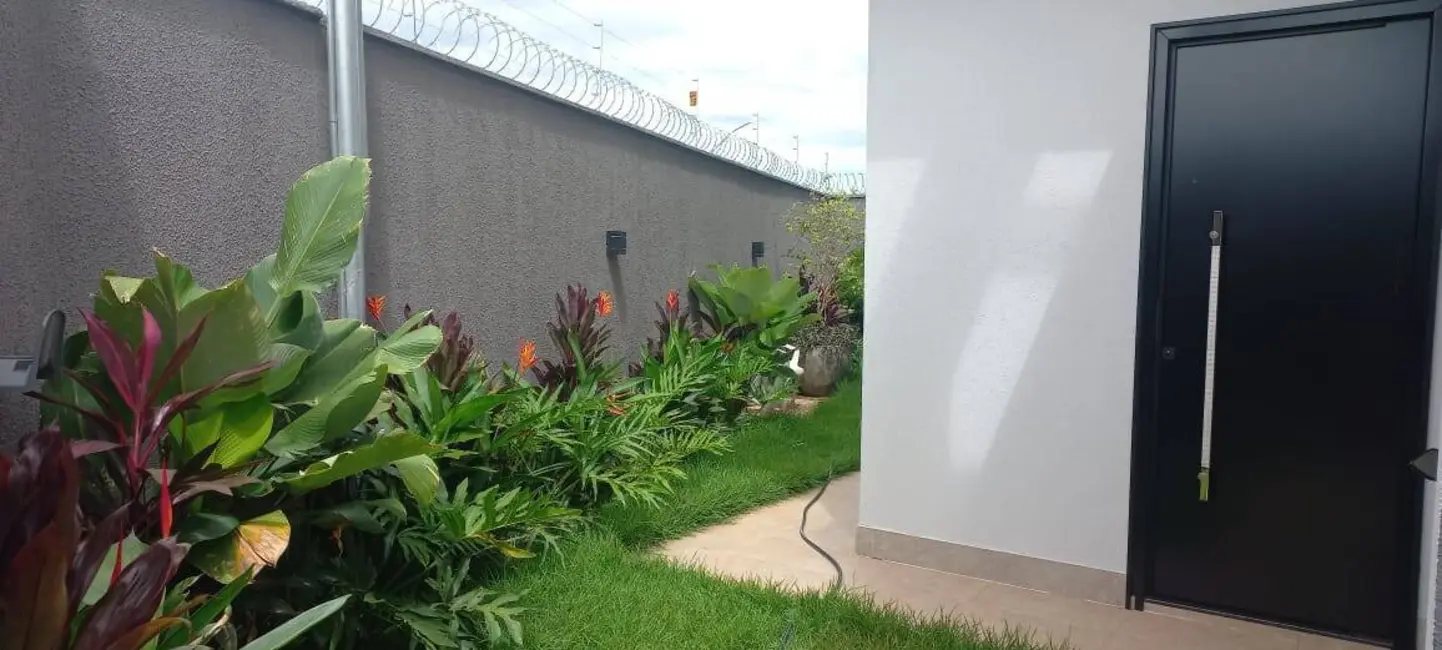 Casa com 3 quartos à venda, 150m2 em Residencial Interlagos, Rio Verde - GO - imagem 8 Foto 8 de Casa com 3 quartos à venda, 150m2 em Residencial Interlagos, Rio Verde - GO