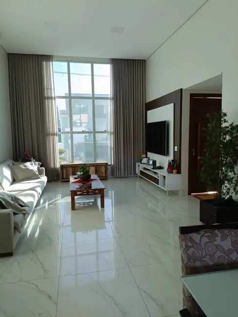 Casa com 4 quartos à venda, 400m2 em Setor Habitacional Vicente Pires, Brasilia - DF - imagem 9 Foto 9 de Casa com 4 quartos à venda, 400m2 em Setor Habitacional Vicente Pires, Brasilia - DF