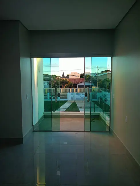 Casa com 4 quartos à venda, 800m2 em Brasilia - DF - imagem 5 Foto 5 de Casa com 4 quartos à venda, 800m2 em Brasilia - DF