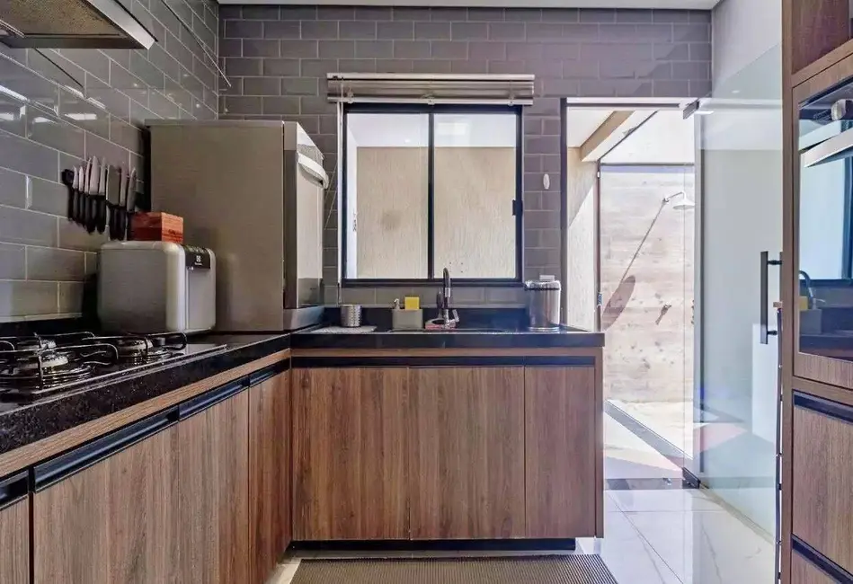 Casa de Condomínio com 3 quartos à venda, 317m2 em Setor Habitacional Arniqueira (Águas Claras), Brasilia - DF - imagem 2 Foto 2 de Casa de Condomínio com 3 quartos à venda, 317m2 em Setor Habitacional Arniqueira (Águas Claras), Brasilia - DF