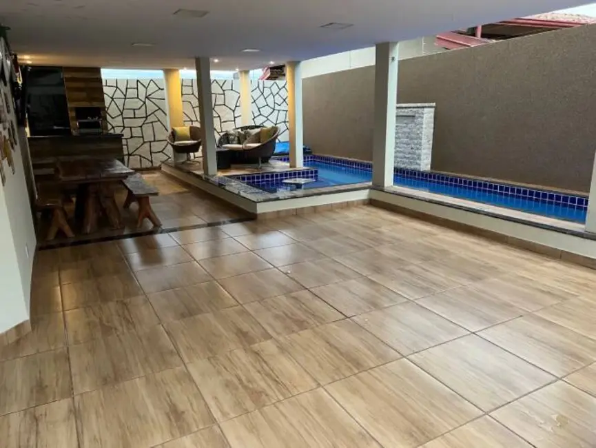 Casa de Condomínio com 3 quartos à venda em Setor Habitacional Arniqueira (Águas Claras), Brasilia - DF - imagem 3 Foto 3 de Casa de Condomínio com 3 quartos à venda em Setor Habitacional Arniqueira (Águas Claras), Brasilia - DF