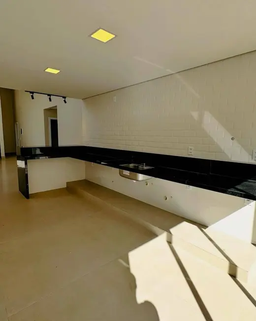 Casa de Condomínio com 3 quartos à venda, 470m2 em Setor Habitacional Vicente Pires, Brasilia - DF - imagem 7 Foto 7 de Casa de Condomínio com 3 quartos à venda, 470m2 em Setor Habitacional Vicente Pires, Brasilia - DF