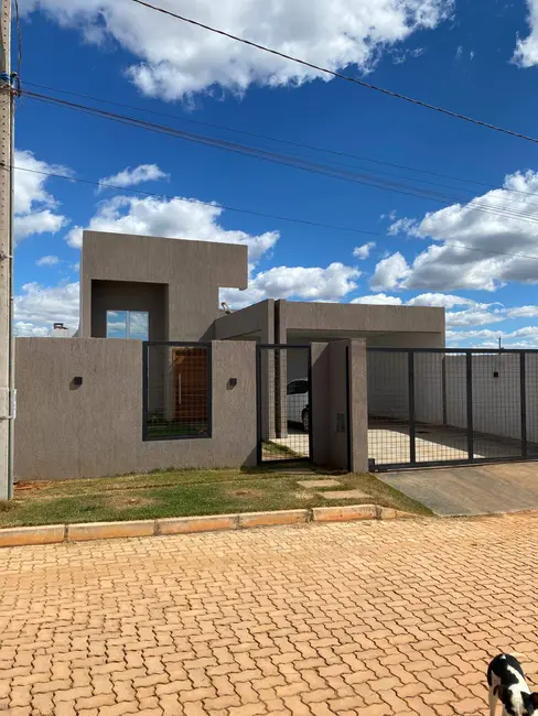 Foto 2 de Casa com 3 quartos à venda, 400m2 em Taguatinga Norte (Taguatinga), Brasilia - DF