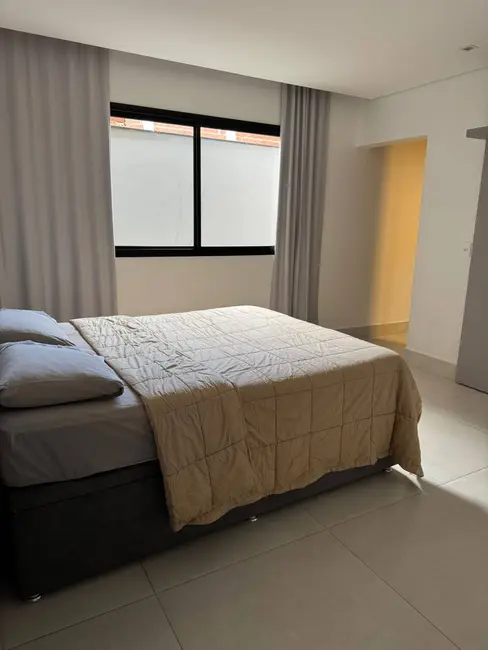 Casa de Condomínio com 3 quartos à venda, 380m2 em Setor Habitacional Vicente Pires, Brasilia - DF - imagem 6 Foto 6 de Casa de Condomínio com 3 quartos à venda, 380m2 em Setor Habitacional Vicente Pires, Brasilia - DF