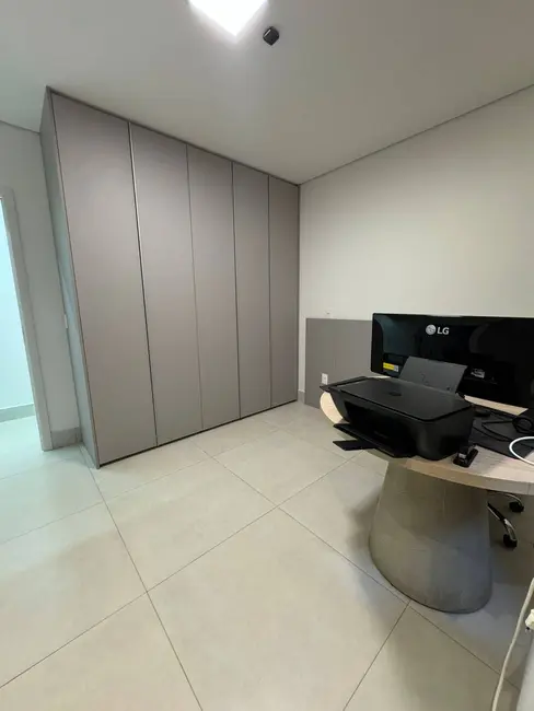 Casa de Condomínio com 3 quartos à venda, 380m2 em Setor Habitacional Vicente Pires, Brasilia - DF - imagem 8 Foto 8 de Casa de Condomínio com 3 quartos à venda, 380m2 em Setor Habitacional Vicente Pires, Brasilia - DF