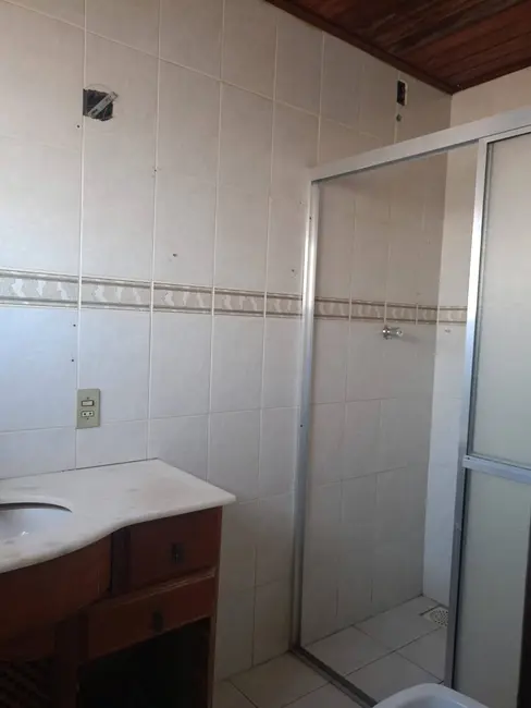 Sobrado com 5 quartos à venda, 210m2 em Guará II, Brasilia - DF - imagem 7 Foto 7 de Sobrado com 5 quartos à venda, 210m2 em Guará II, Brasilia - DF