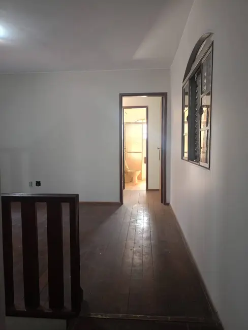 Sobrado com 5 quartos à venda, 210m2 em Guará II, Brasilia - DF - imagem 3 Foto 3 de Sobrado com 5 quartos à venda, 210m2 em Guará II, Brasilia - DF