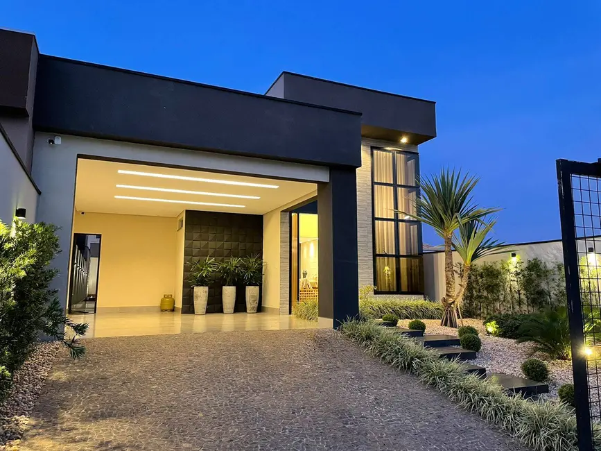 Casa com 3 quartos à venda, 400m2 em Setor Habitacional Vicente Pires, Brasilia - DF - imagem 1 Foto 1 de Casa com 3 quartos à venda, 400m2 em Setor Habitacional Vicente Pires, Brasilia - DF