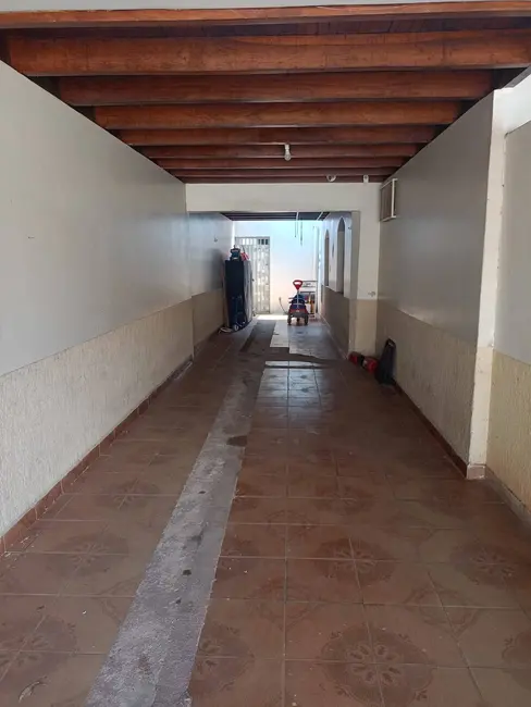 Foto 2 de Casa com 3 quartos à venda, 300m2 em Taguatinga Norte (Taguatinga), Brasilia - DF