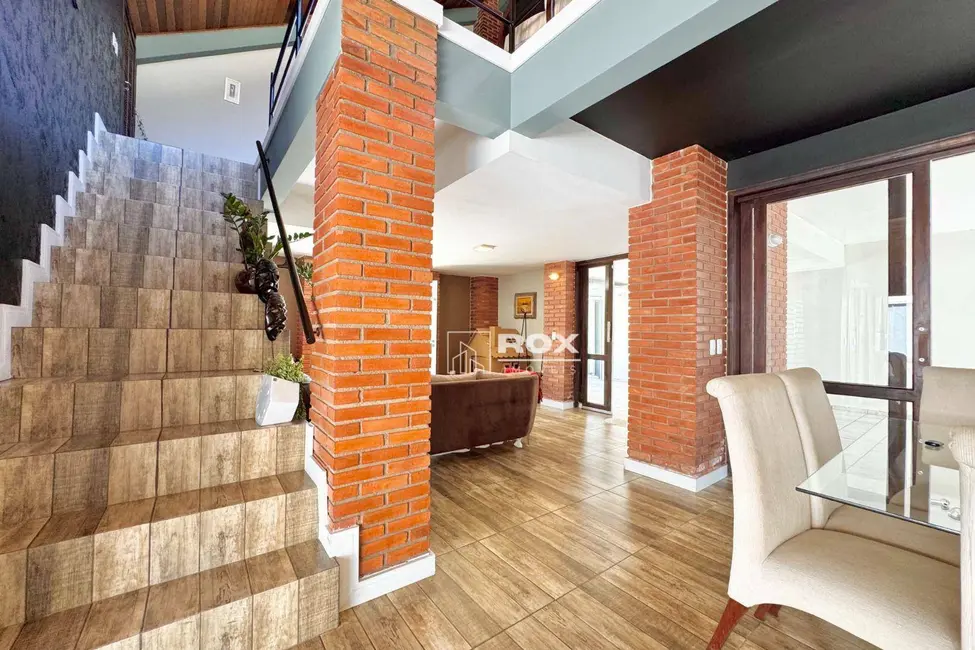 Foto 5 de Casa com 3 quartos à venda, 600m2 em Santa Felicidade, Curitiba - PR