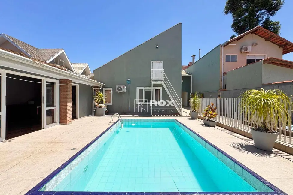 Foto 2 de Casa com 3 quartos à venda, 600m2 em Santa Felicidade, Curitiba - PR