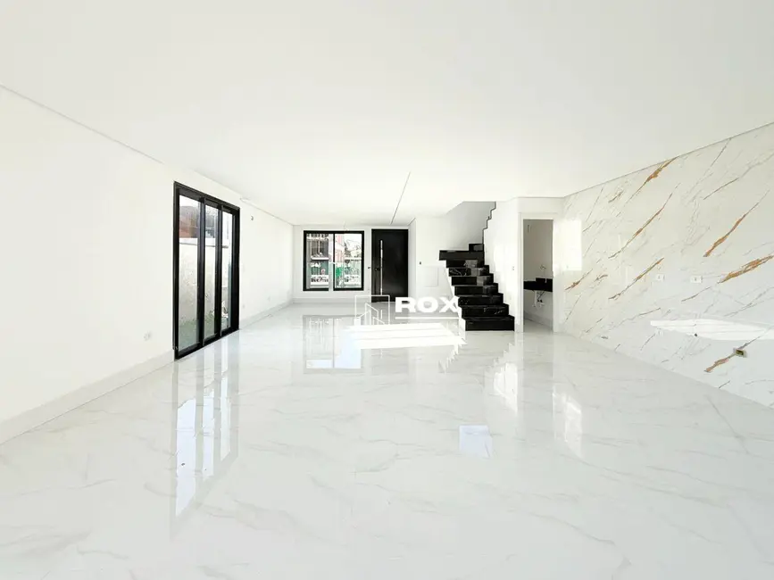 Casa de Condomínio com 3 quartos à venda, 128m2 em Santa Cândida, Curitiba - PR - imagem 3 Foto 3 de Casa de Condomínio com 3 quartos à venda, 128m2 em Santa Cândida, Curitiba - PR