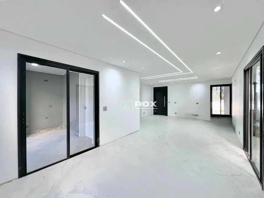 Casa de Condomínio com 3 quartos à venda, 201m2 em Santa Cândida, Curitiba - PR - imagem 5 Foto 5 de Casa de Condomínio com 3 quartos à venda, 201m2 em Santa Cândida, Curitiba - PR