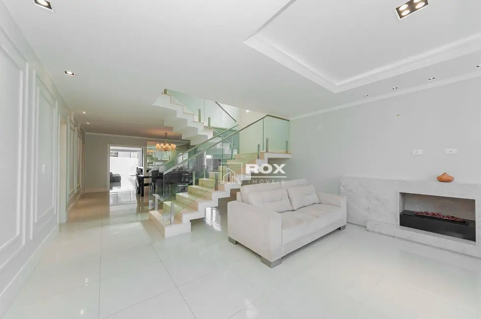 Casa de Condomínio com 4 quartos à venda, 392m2 em Santa Felicidade, Curitiba - PR - imagem 4 Foto 4 de Casa de Condomínio com 4 quartos à venda, 392m2 em Santa Felicidade, Curitiba - PR