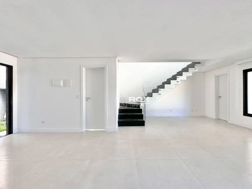 Casa de Condomínio com 3 quartos à venda, 136m2 em Santa Cândida, Curitiba - PR - imagem 7 Foto 7 de Casa de Condomínio com 3 quartos à venda, 136m2 em Santa Cândida, Curitiba - PR