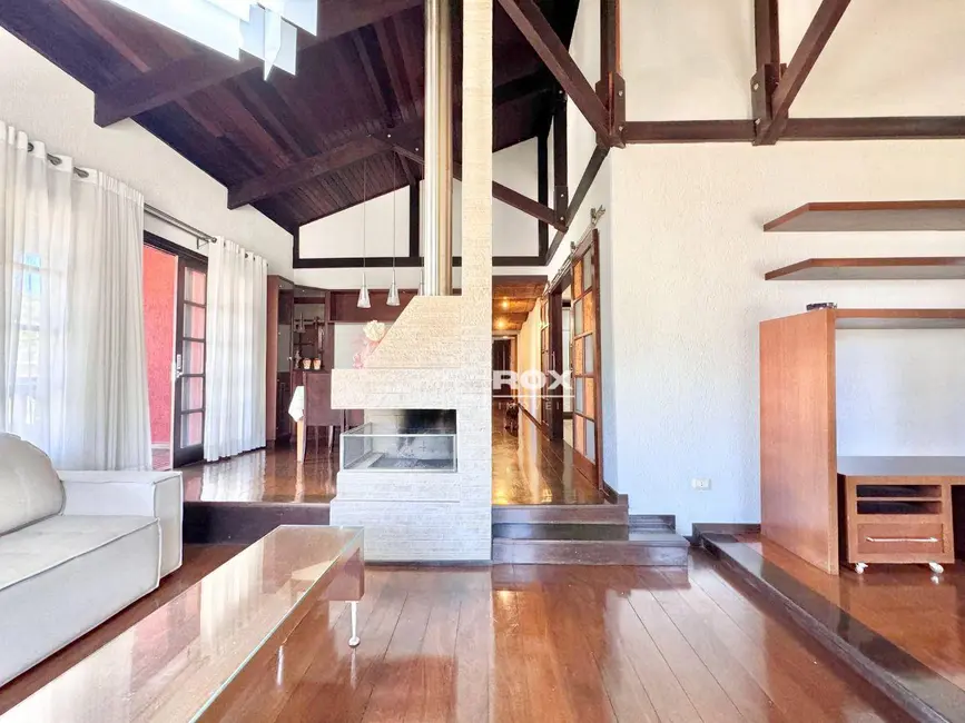 Casa de Condomínio com 3 quartos à venda, 495m2 em Butiatuvinha, Curitiba - PR - imagem 9 Foto 9 de Casa de Condomínio com 3 quartos à venda, 495m2 em Butiatuvinha, Curitiba - PR