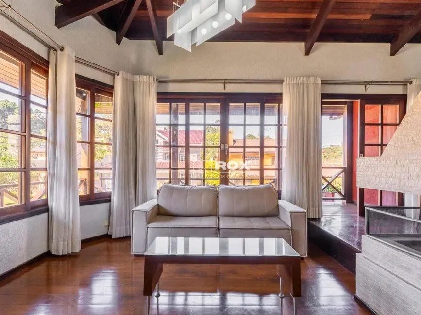 Casa de Condomínio com 3 quartos à venda, 495m2 em Butiatuvinha, Curitiba - PR - imagem 3 Foto 3 de Casa de Condomínio com 3 quartos à venda, 495m2 em Butiatuvinha, Curitiba - PR