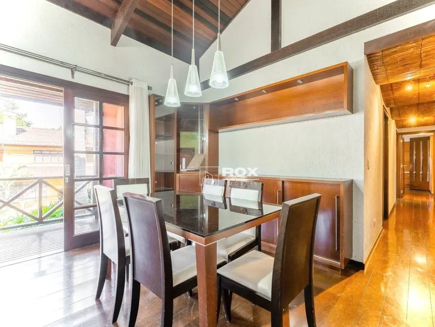 Casa de Condomínio com 3 quartos à venda, 495m2 em Butiatuvinha, Curitiba - PR - imagem 6 Foto 6 de Casa de Condomínio com 3 quartos à venda, 495m2 em Butiatuvinha, Curitiba - PR