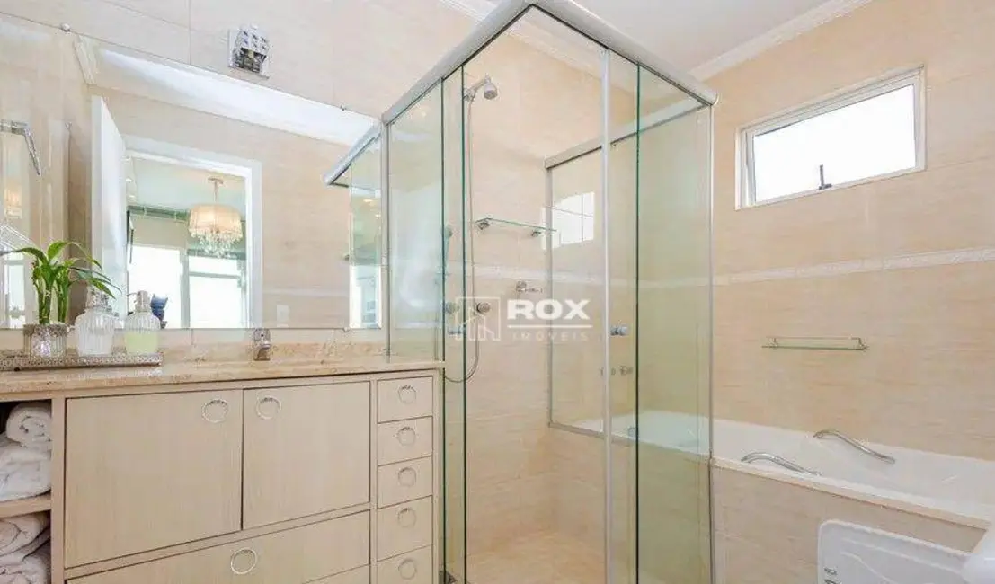 Sobrado com 3 quartos à venda, 122m2 em São Braz, Curitiba - PR - imagem 9 Foto 9 de Sobrado com 3 quartos à venda, 122m2 em São Braz, Curitiba - PR