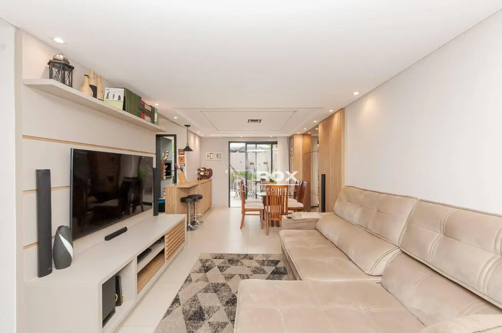 Foto 1 de Sobrado com 3 quartos à venda, 104m2 em Santa Cândida, Curitiba - PR