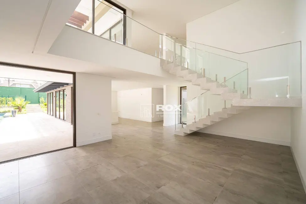 Casa com 4 quartos à venda, 2578m2 em Curitiba - PR - imagem 9 Foto 9 de Casa com 4 quartos à venda, 2578m2 em Curitiba - PR
