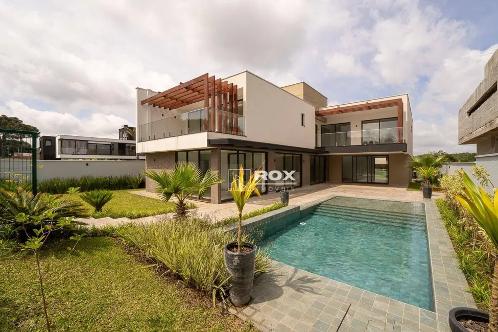 Casa com 4 quartos à venda, 2578m2 em Curitiba - PR - imagem 3 Foto 3 de Casa com 4 quartos à venda, 2578m2 em Curitiba - PR