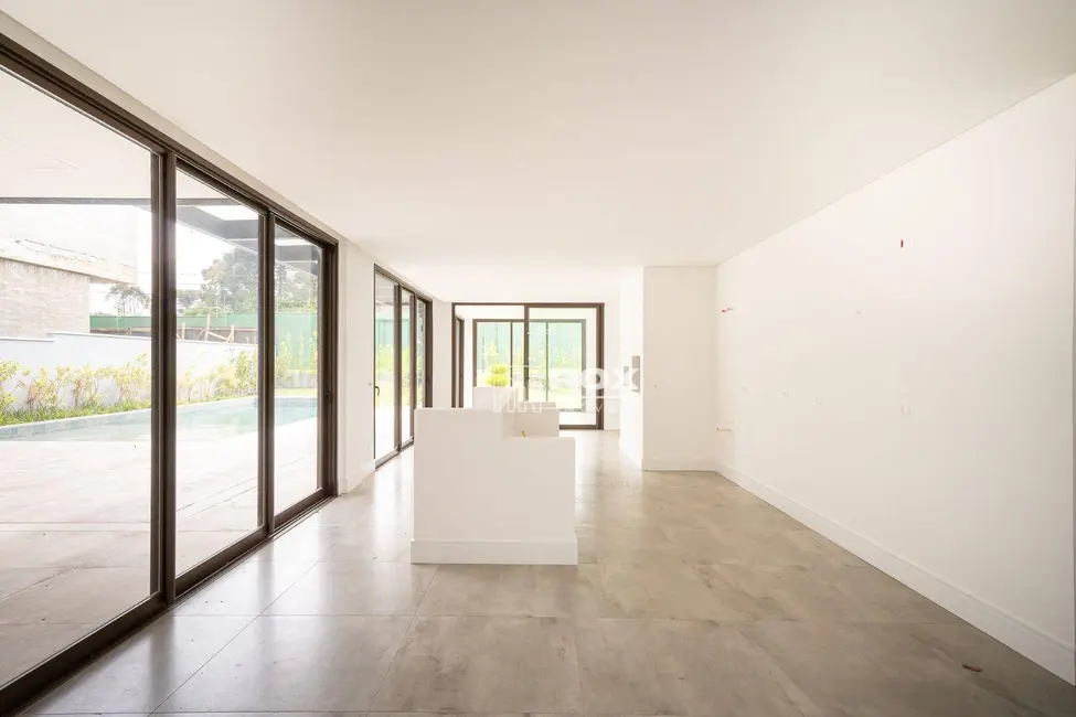 Casa com 4 quartos à venda, 2578m2 em Curitiba - PR - imagem 8 Foto 8 de Casa com 4 quartos à venda, 2578m2 em Curitiba - PR