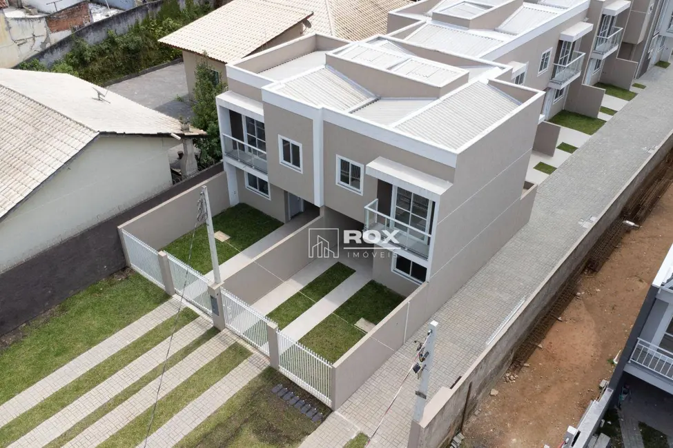 Sobrado com 3 quartos à venda, 77m2 em São João, Curitiba - PR - imagem 2 Foto 2 de Sobrado com 3 quartos à venda, 77m2 em São João, Curitiba - PR