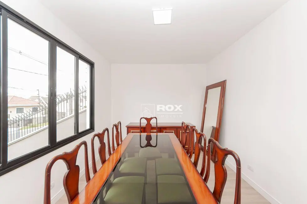 Sobrado com 4 quartos à venda, 261m2 em Pilarzinho, Curitiba - PR - imagem 6 Foto 6 de Sobrado com 4 quartos à venda, 261m2 em Pilarzinho, Curitiba - PR