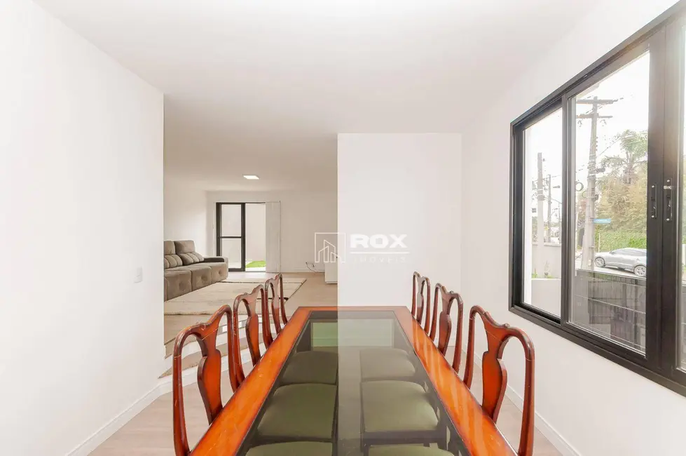 Sobrado com 4 quartos à venda, 261m2 em Pilarzinho, Curitiba - PR - imagem 7 Foto 7 de Sobrado com 4 quartos à venda, 261m2 em Pilarzinho, Curitiba - PR