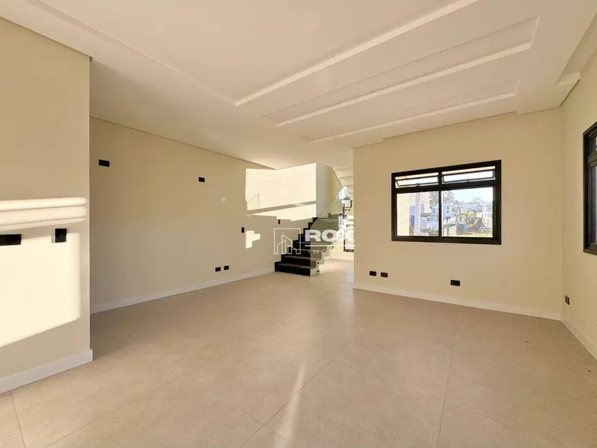 Casa de Condomínio com 3 quartos à venda, 124m2 em Santa Cândida, Curitiba - PR - imagem 4 Foto 4 de Casa de Condomínio com 3 quartos à venda, 124m2 em Santa Cândida, Curitiba - PR