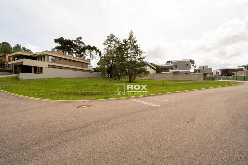 Foto 3 de Terreno / Lote à venda, 1032m2 em Curitiba - PR