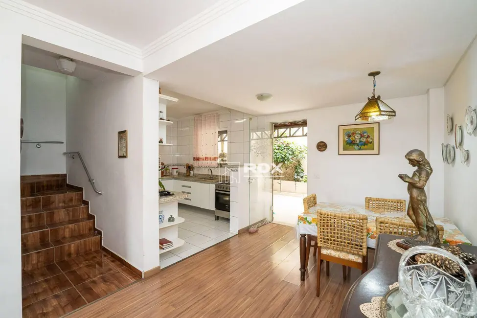 Foto 2 de Sobrado com 3 quartos à venda, 130m2 em Weissópolis, Pinhais - PR