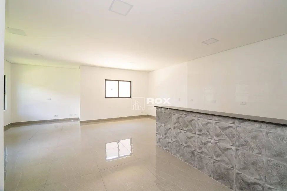 Sobrado com 3 quartos à venda, 148m2 em Santa Cândida, Curitiba - PR - imagem 6 Foto 6 de Sobrado com 3 quartos à venda, 148m2 em Santa Cândida, Curitiba - PR