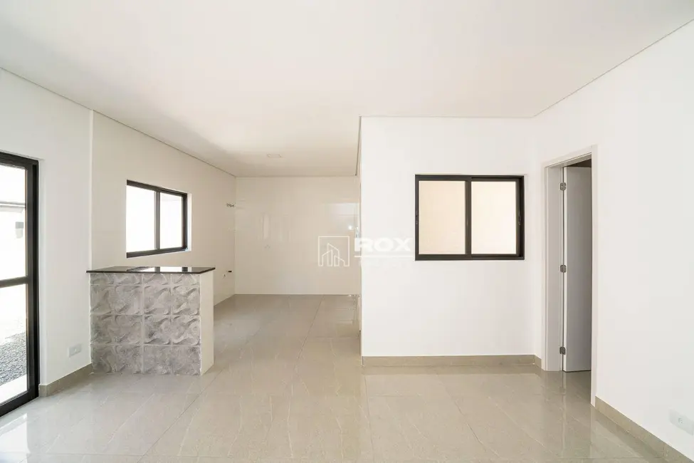 Sobrado com 2 quartos à venda, 118m2 em Santa Cândida, Curitiba - PR - imagem 6 Foto 6 de Sobrado com 2 quartos à venda, 118m2 em Santa Cândida, Curitiba - PR