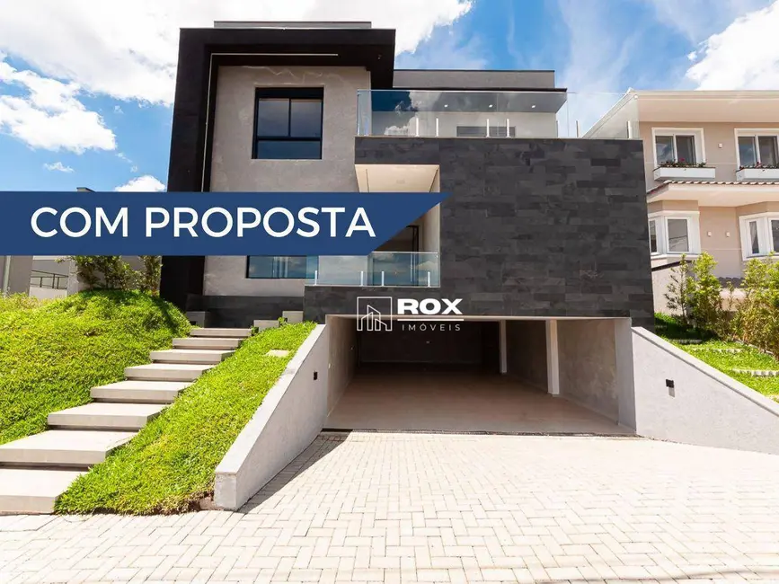 Casa de Condomínio com 5 quartos à venda, 311m2 em Tingui, Curitiba - PR - imagem 1 Foto 1 de Casa de Condomínio com 5 quartos à venda, 311m2 em Tingui, Curitiba - PR