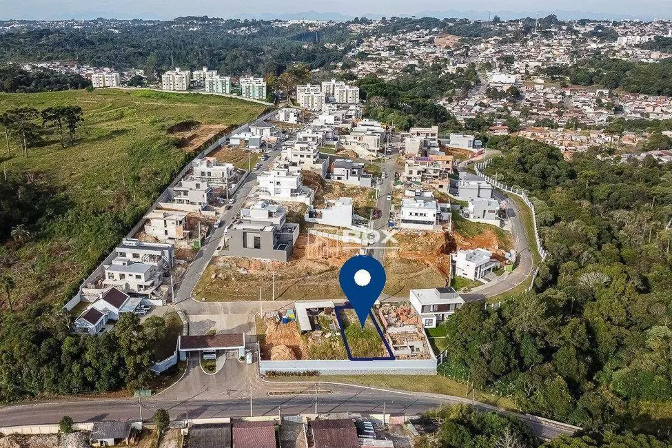 Foto 2 de Terreno / Lote à venda, 314m2 em Tingui, Curitiba - PR