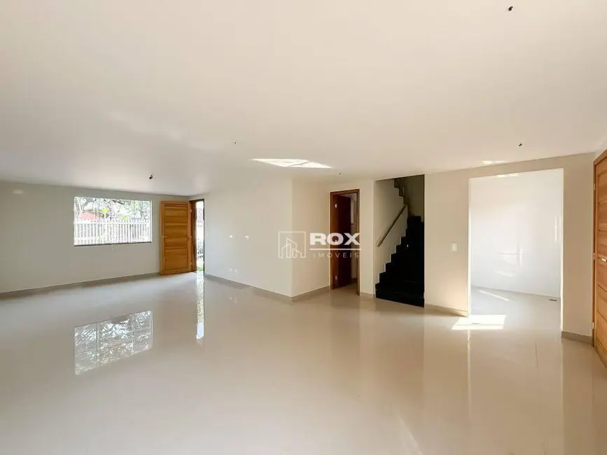 Sobrado com 3 quartos à venda, 115m2 em Abranches, Curitiba - PR - imagem 1 Foto 1 de Sobrado com 3 quartos à venda, 115m2 em Abranches, Curitiba - PR