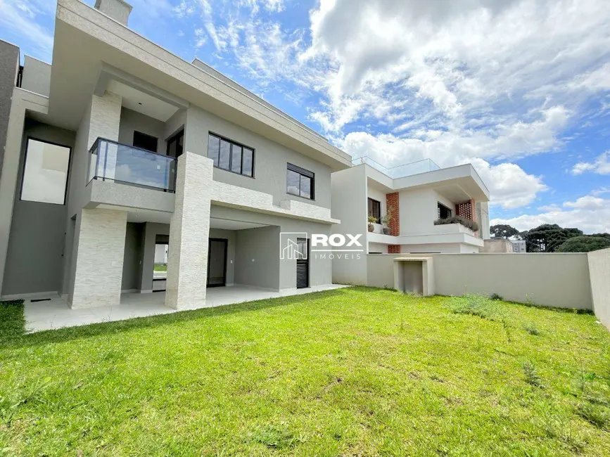 Casa de Condomínio com 4 quartos à venda, 300m2 em Tingui, Curitiba - PR - imagem 2 Foto 2 de Casa de Condomínio com 4 quartos à venda, 300m2 em Tingui, Curitiba - PR