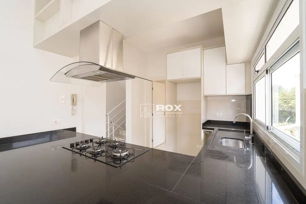 Sobrado com 3 quartos à venda, 218m2 em Santa Felicidade, Curitiba - PR - imagem 7 Foto 7 de Sobrado com 3 quartos à venda, 218m2 em Santa Felicidade, Curitiba - PR