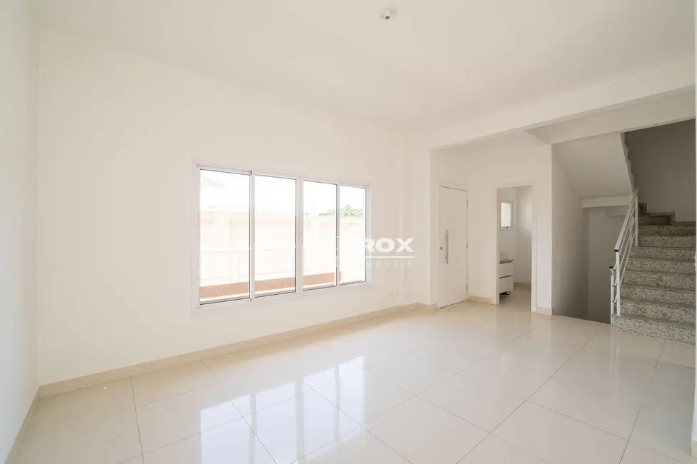 Sobrado com 3 quartos à venda, 218m2 em Santa Felicidade, Curitiba - PR - imagem 4 Foto 4 de Sobrado com 3 quartos à venda, 218m2 em Santa Felicidade, Curitiba - PR