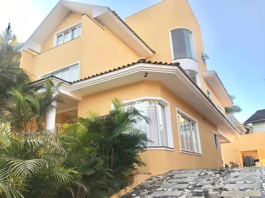 Foto 2 de Casa com 5 quartos para alugar, 728m2 em Santa Felicidade, Curitiba - PR