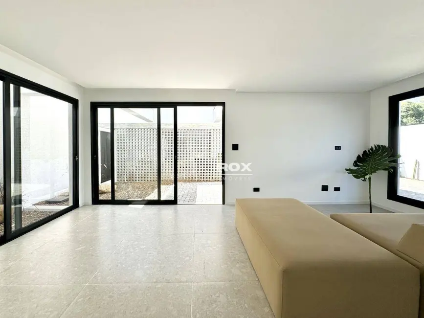 Foto 4 de Sobrado com 3 quartos à venda, 126m2 em Santa Felicidade, Curitiba - PR